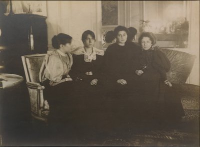 Paule Gobillard, Jeannie Gobillard, Julie Manet og Geneviève Mallarmé, 1895. av Edgar Degas