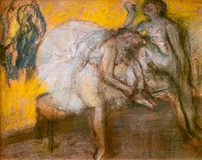 To dansere i ro. Rundt 1910. Pastell på fint velinpapir. av Edgar Degas