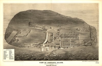 Ikke tegnet i målestokk. LC Civil War Maps (2. utgave), 320 Perspektivtegning som viser festningsverk, fengsel, bygninger og vegetasjon. Hovedbygg er tastet med nummer til en liste i nedre venstre hjørne. Beskrivelse hentet fra publisert bibliografi av Edward Gould
