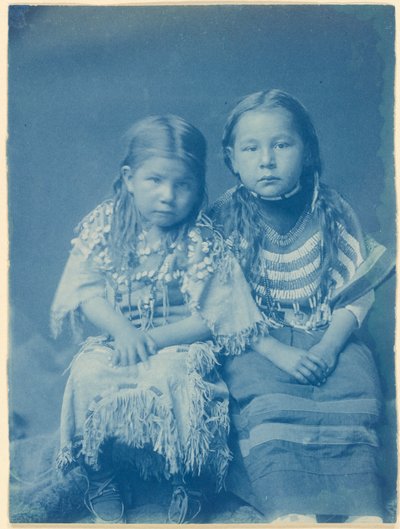 Bull Shoe av Edward S. Curtis