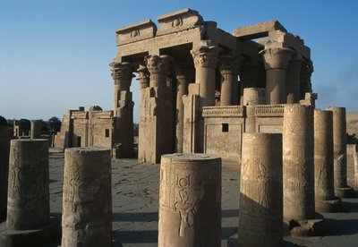 Utsikt over det romerske og ptolemaiske dobbelttempelet Sobek og Haroeris ved Nilen av Egyptian