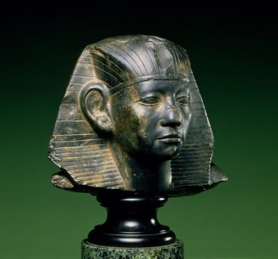 Leder for kong Amenemhat III, fra Aswan, Middle Kingdom, 1842-1797 f.Kr. (mørk fossilholdig kalkstein) av Egyptian 12th Dynasty