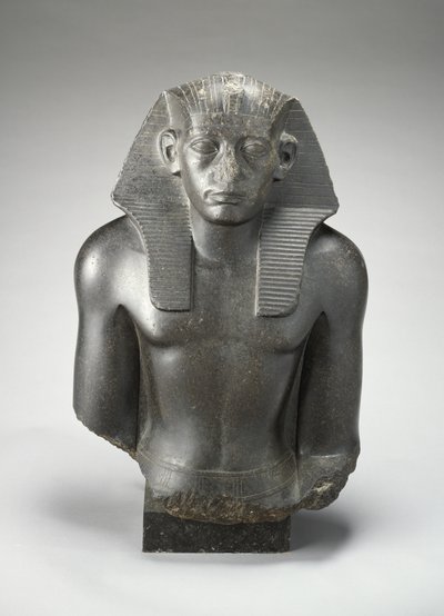 Mannshode og torso av en sittende statue av kong Sesostris III? av Egypt av Egyptian 13th Dynasty