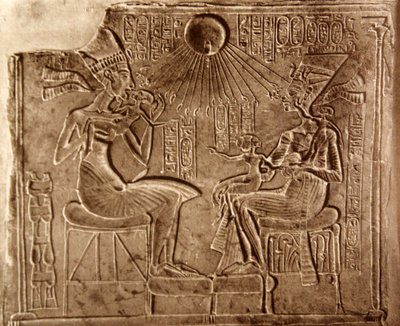 Akhenaten og hans familie, fra Akhetaten (moderne Tell el-Amarna). av Egyptian 18th Dynasty