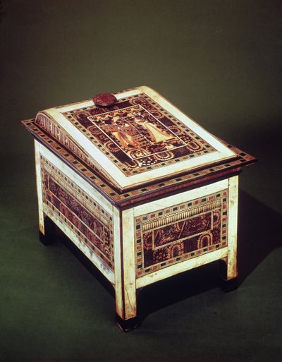 Coffer, fra Tutankhamons grav (ca. 1370-1352 f.Kr.) New Kingdom (tre, bronse, elfenben og farget glasur) (se også 220898) av Egyptian 18th Dynasty