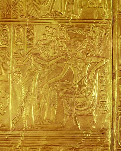 Detalj fra den gyldne helligdommen, fra Tutankhamons grav (ca. 1370-1352 f.Kr.) New Kingdom (tre overtrukket med gesso dekket med arkgull) av Egyptian 18th Dynasty