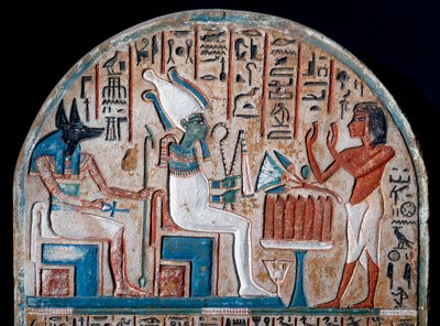 Egyptisk antikvitet: Nanai stele representanten som tilber Osiris og Anubis, de dødes guddom som har livets nøkkel i form av et Ansee-kors (Ankh). Malt kalkstein. Slutten av det 18. dynasti. 1300-tallet f.Kr. Torino, egyptisk museum - Egypti av Egyptian 18th Dynasty