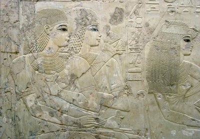 Egyptisk antikvitet: basrelieff som representerer gjestene ved en begravelsesbankett - Graven til vizieren Ramose (18. dynasti) - Luxor, Theben, de adeliges grav Egypt - Egyptisk sivilisasjon: Basrelieff som viser gjestene ved en begravelsesbankett, fra gr av Egyptian 18th Dynasty