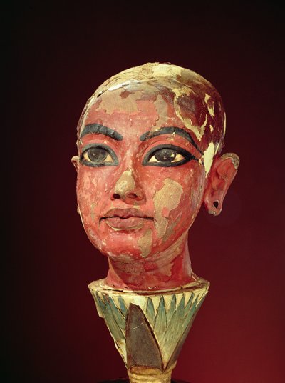 Hodet for barnekongen som dukker opp fra en lotusblomst, fra Tutankhamons grav (ca. 1370-1352 f.Kr.) New Kingdom (støkket og malt tre) (se også 149406) av Egyptian 18th Dynasty