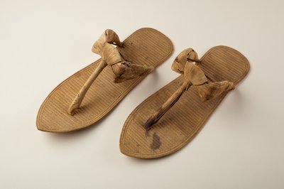 Et par sandaler, ca. 1390-52 (gress, siv, papyrus) av Egyptian 18th Dynasty