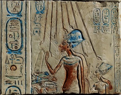 Farao Akhenaten og Nefertiti ofrer drikkoffer til guden Aton av Egyptian 18th Dynasty