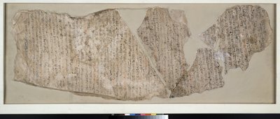 Ostracon, skrevet i hieratisk i svart og rødt med en stor del av historien om Sinuhe (kalkstein) av Egyptian 19th Dynasty