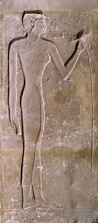 Søyle som viser en kvinne som lukter en lotusblomst, Old Kingdom, 2423–2263 f.Kr. av Egyptian 5th Dynasty