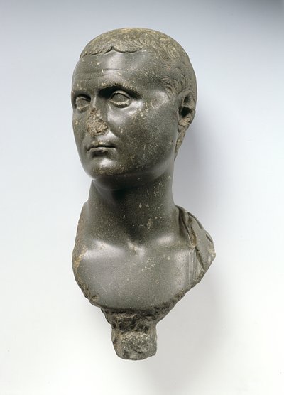 Byste av en romersk adelsmann, sies å være Mark Anthony (c.82-30BC), muligens fra Alexandria, Egypt, 50 BC - AD 50 (skifer) av Egyptian Ptolemaic Period