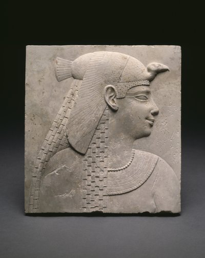 Relieffplakett som viser en dronning eller gudinne, ptolemaisk periode av Egyptian Ptolemaic Period