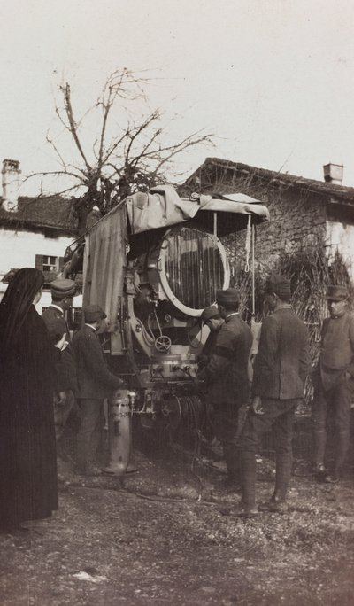 Album av første verdenskrig i Friuli-Venezia Giulia: fotoelektrisk bil, 01-04/1916 (s/hv-bilde) av Elena Bianconcini