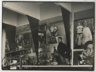 Interiør i den sovjetiske paviljongen på den internasjonale presseutstillingen, Köln av Eliezer Markowich Lissitzky