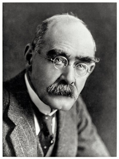 Rudyard Kipling (1865-1936) engelsk forfatter best husket for diktene sine, "Just So Stories" og "The Jungle Book". av Elliott and Fry Photography Studio