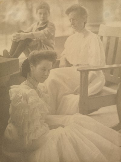Gruppeportrett, ca. 1900. av Ema Spencer