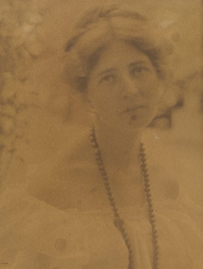 Portrett av Julia Hall McCune 1882-1971, ca. 1898. av Ema Spencer