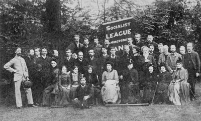 William Morris and the Hammersmith Socialist League, ca. 1885 (bw-bilde) av Emery Walker