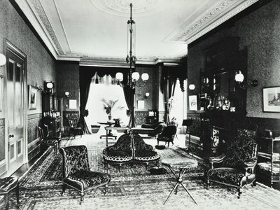 Addison Road 18: salong, 1890 av English Photographer