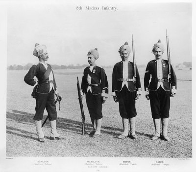 8. Madras infanteri, ca. 1897 (s/hvitt-bilde) av English Photographer