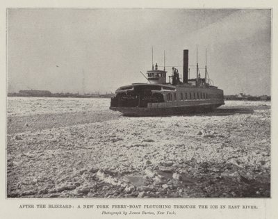 Etter snøstormen, en New York ferge-båt som pløyer gjennom isen i East River av English Photographer