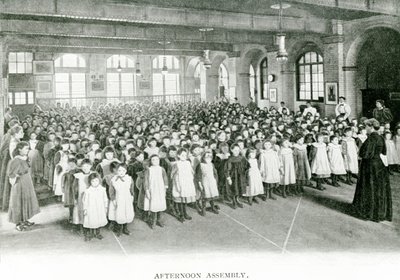Ettermiddagssamling, ca. 1900 (s/hvitt-bilde) av English Photographer