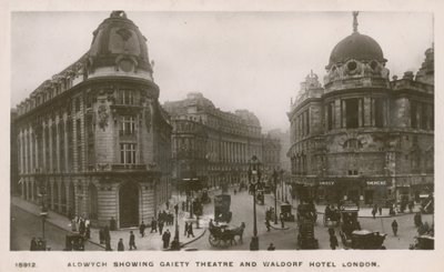 Aldwych som viser Gaiety-teater og Waldorf Hotel av English Photographer