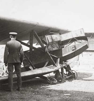 Panserbelagt Hun-fly med syv maskingevær som brukes til å klippe ned guttene våre i skyttergravene av English Photographer