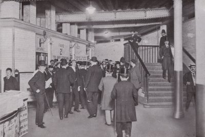 Ved Bank Station til Central London Railway, inngang av English Photographer