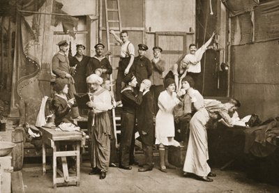 Bak kulissene: Forberedelse til amatørteater, Handforth, illustrasjon fra tyske fanger i Storbritannia (fotogravyr) av English Photographer