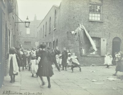 Bishops Court: generell syn, London, 1899 av English Photographer