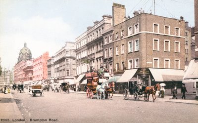 Brompton Road i London (farget bilde) av English Photographer