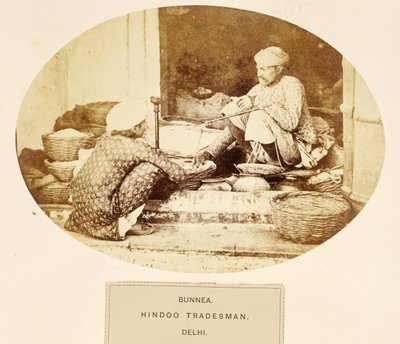 Bunnea, Hindu Tradesman, Delhi, fra The People of India, av J. Forbes Watson, utgitt 1868 (albumtrykk) av English Photographer