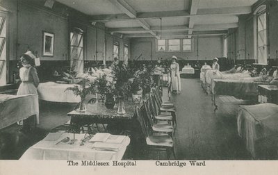 Cambridge Ward, Middlesex Hospital, London. Postkort sendt 16. august 1913. av English Photographer