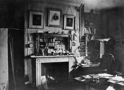 Charles Darwins studerer ved Down House av English Photographer