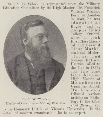 Dr F W Walker, medlem av komiteen for militær utdanning av English Photographer
