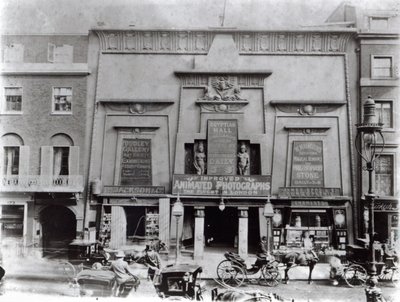 Egyptian Hall, Piccadilly 1895 av English Photographer