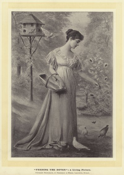 Feeding The Doves: et levende bilde av English Photographer