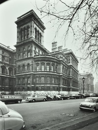 Foreign Office, Whitehall, Westminster LB: høyde til Saint James Park, 1896 av English Photographer