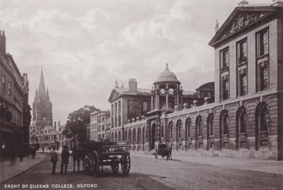 Foran Queens College, Oxford av English Photographer