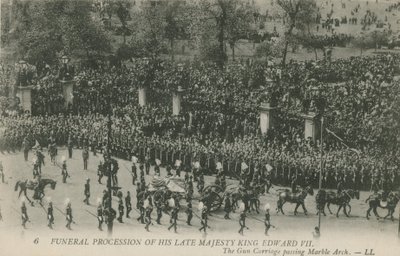 Begravelsesprosesjon av hans avdøde majestet kong Edward VII passerer Marble Arch av English Photographer