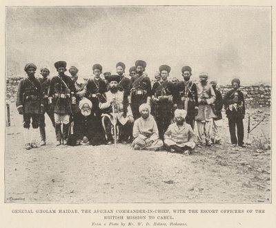 General Gholam Haidar, den afghanske øverstkommanderende, med eskorteoffiserene fra den britiske misjonen til Cabul av English Photographer