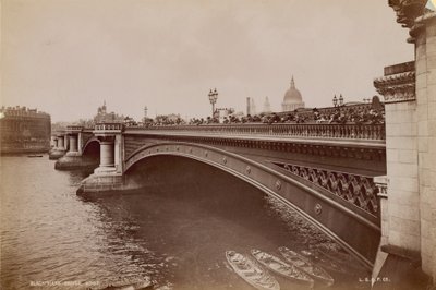 Generell utsikt over Blackfriars Bridge av English Photographer