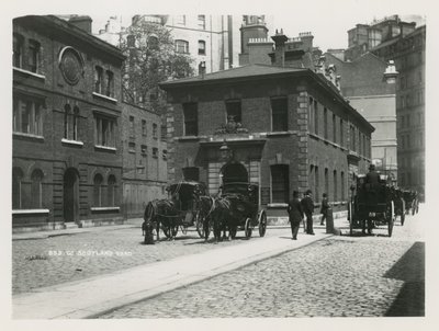 Generell oversikt over hestevogner i Scotland Yard av English Photographer