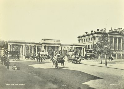 Hyde Park Corner, Westminster LB: ser nordover, 1896 av English Photographer