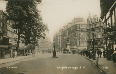Knightsbridge, London av English Photographer