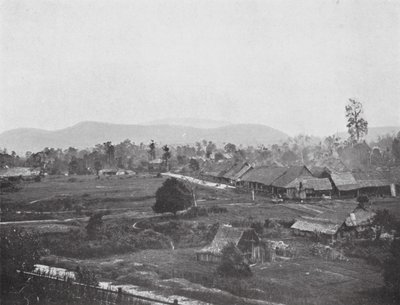 Kuala Lumpor i 1884, stedet for nåværende regjeringskontorer (s/hvitt-bilde) av English Photographer